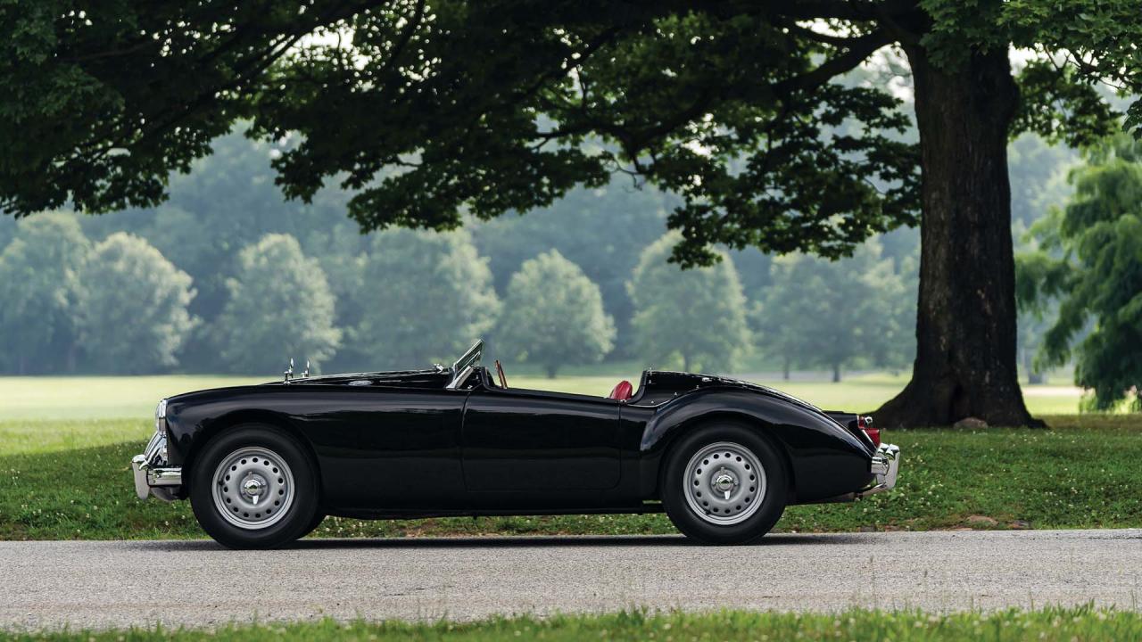 Kelebihan dan kekurangan mobil sport terbaru